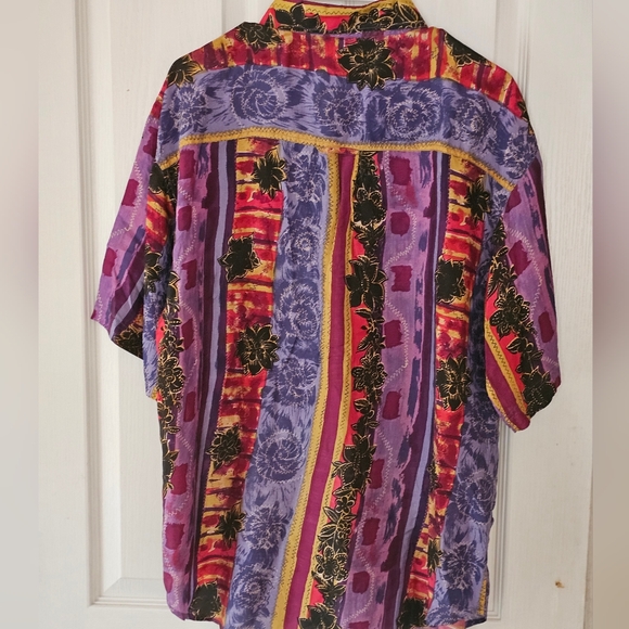 Vintage details express 100% silk size medium. - Picture 3 of 3